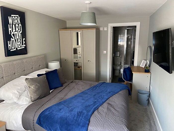 1 Bedroom Semi Detached House To Rent In Saffron Road, Bracknell, RG12