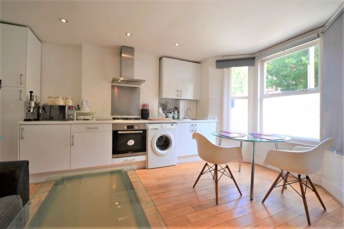 2 Bedroom Flat To Rent In Bravington Road, London, W9