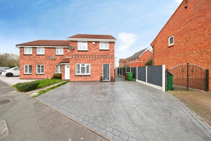 3 Bedroom Semi Detached House For Sale In Japonica Drive, Nottingham, Nottinghamshire, NG6