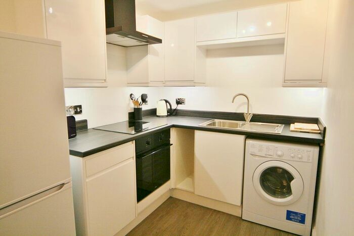 2 Bedroom Flat To Rent In Clarence Parade, Cheltenham, GL50