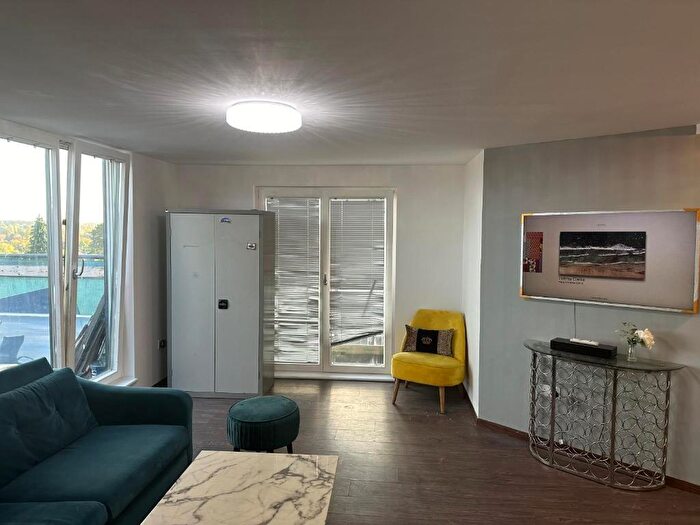 1 Bedroom Penthouse To Rent In New Coventry Road, Birmingham, B26