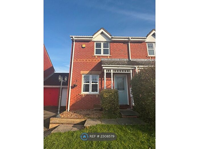 2 Bedroom Semi-Detached House To Rent In Farthing Lane, Redditch, B97