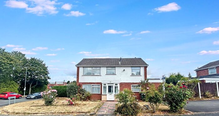 4 Bedroom Semi-Detached House For Sale In Falmouth Road, Walsall, West Midlands, WS5