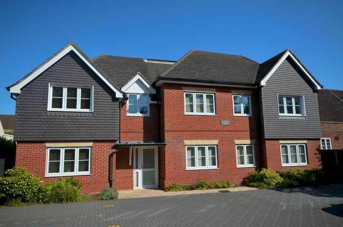 1 Bedroom Flat To Rent In Locks Road, Locks Heath, Southampton, SO31