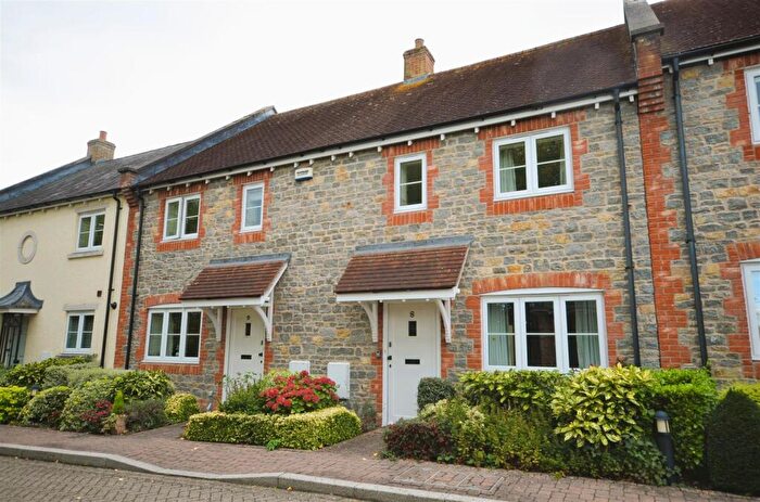 3 Bedroom Terraced House For Sale In Stapleford Court, Stalbridge, DT10