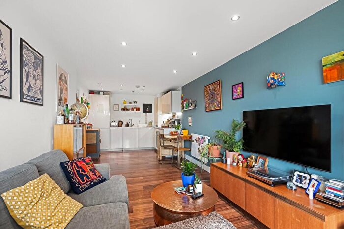 2 Bedroom Apartment For Sale In Carlton Grove, Peckham, London, SE15