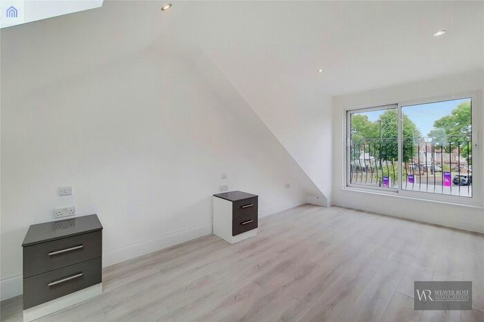 1 Bedroom Flat To Rent In Alizah Court, Rosewood Avenue, Greenford, UB6