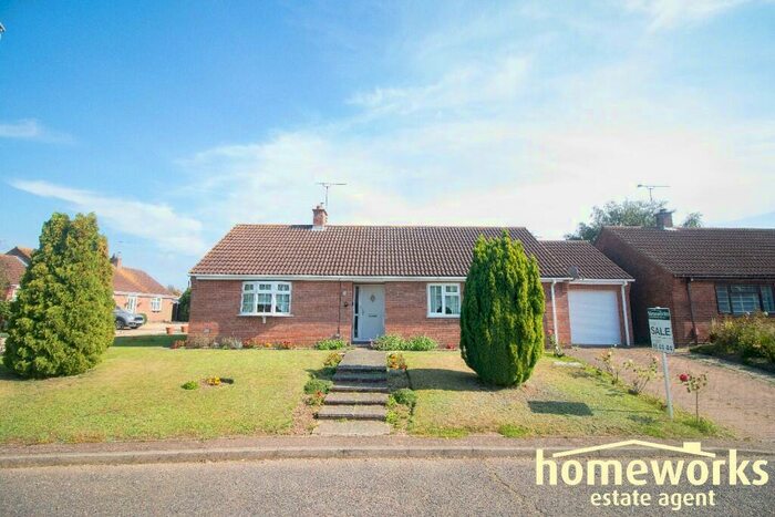3 Bedroom Detached Bungalow For Sale In Mileham, PE32