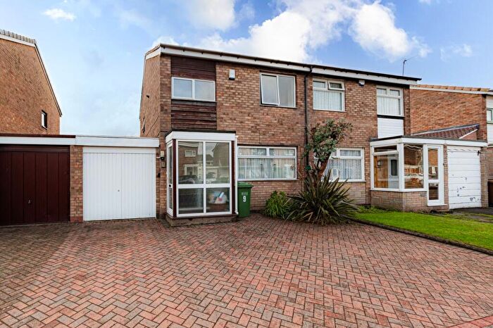 3 Bedroom Semi Detached House For Sale In Ludlow Close, Chelmsley Wood, B37