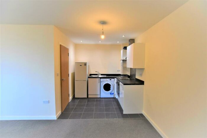 Studio To Rent In Burleys Way, Leicester, LE1
