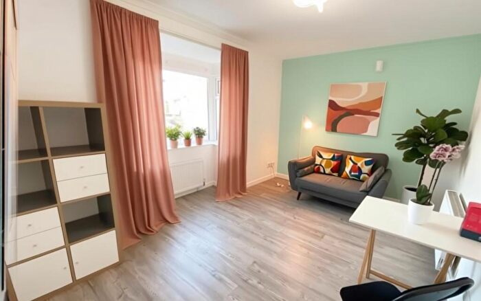 1 Bedroom Apartment To Rent In Kings Road, Cardiff, CF11