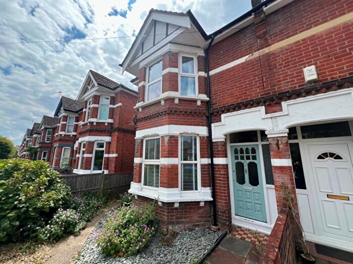 2 Bedroom Maisonette To Rent In St. Catherines Road, Southampton, SO18