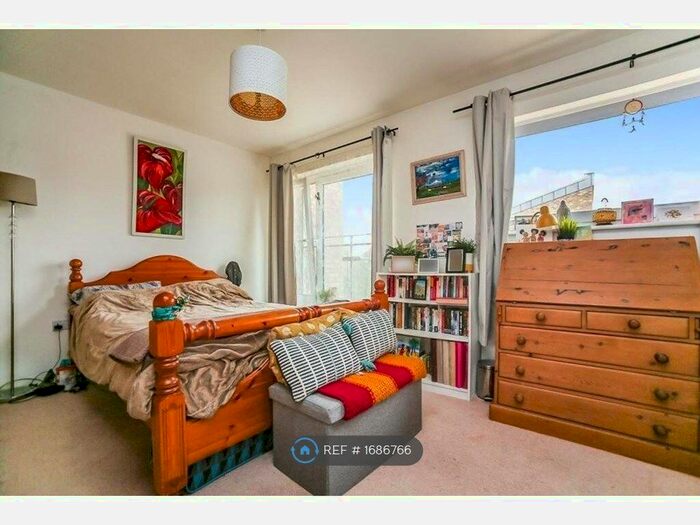 2 Bedroom Terraced House To Rent In Waylen Gardens, Dartford, DA1