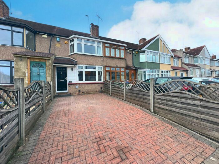 2 Bedroom Terraced House To Rent In Parkside Avenue, Bexleyheath, DA7