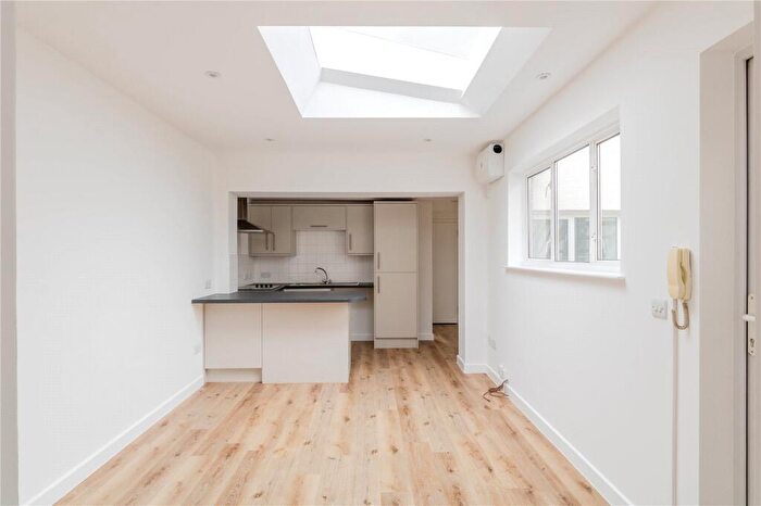 3 Bedroom Apartment For Sale In Eton Court, Brislington, Bristol, BS4