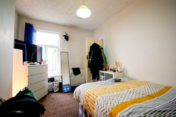 4 Bedroom Terraced House To Rent In Umberslade Road, Selly Park, Birmingham, B29