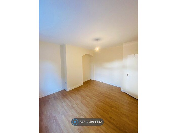 3 Bedroom Terraced House To Rent In Woodbank Road, Bromley, BR1