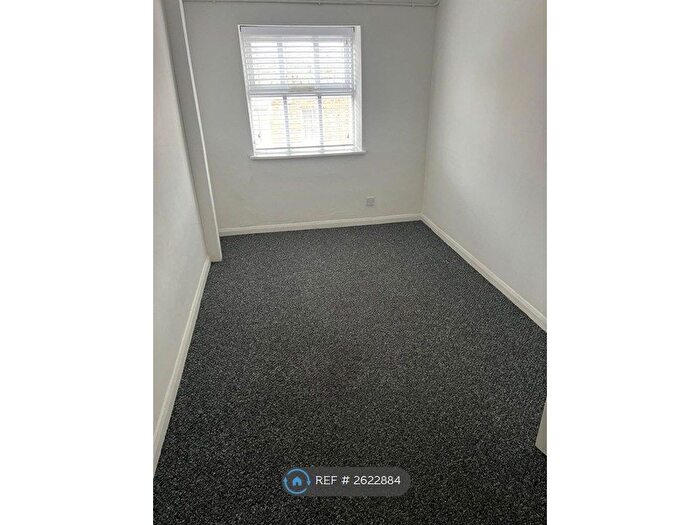 2 Bedroom Flat To Rent In Bewsey Street, Warrington, WA2