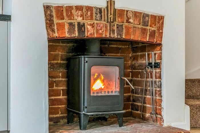 2 Bedroom Cottage For Sale In Church Path, Lane End, HP14