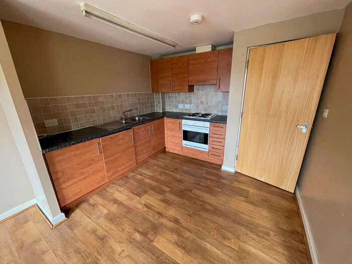 2 Bedroom Flat To Rent In Bramford Road, Ipswich, IP1