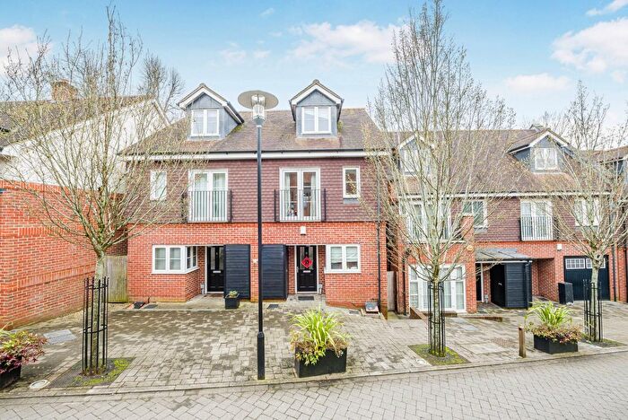 3 Bedroom Semi Detached House For Sale In Guildford, Surrey, GU1