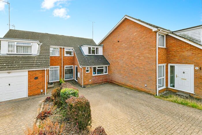 3 Bedroom Terraced House For Sale In Woburn Close, Bragbury End, Stevenage, SG2