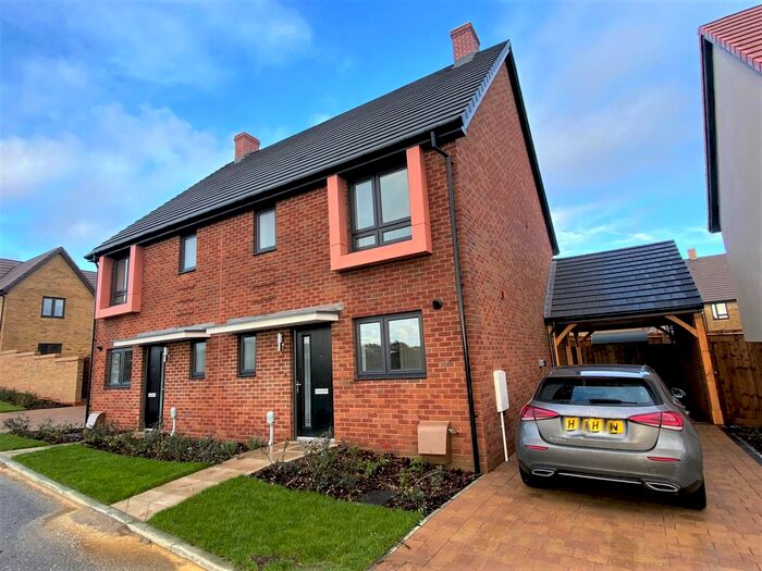 3 Bedroom Property To Rent In Saddleback Close, Kingsnorth, Ashford, TN25