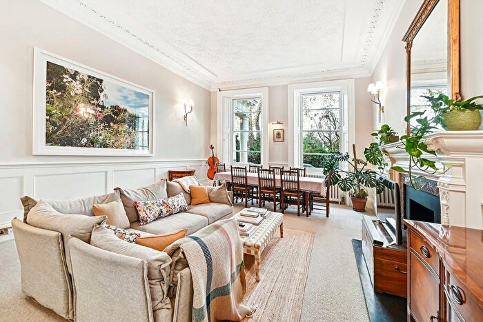 3 Bedroom Flat For Sale In Warwick Square, Pimlico, SW1V