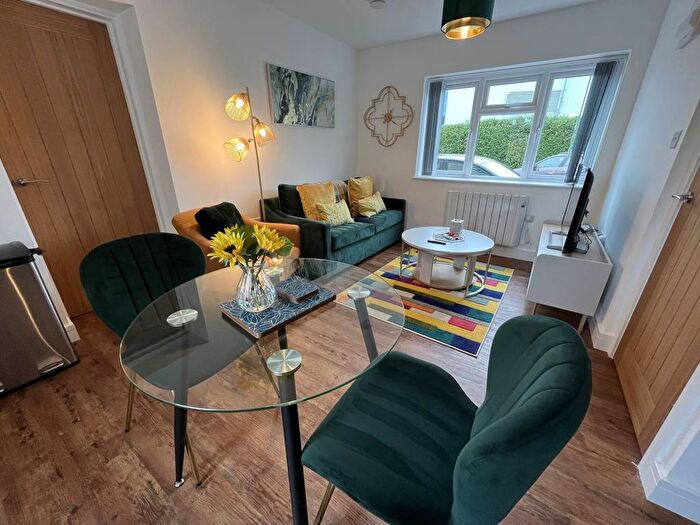 1 Bedroom Flat To Rent In Imber Road, Warmisnter, Wiltshire, BA12