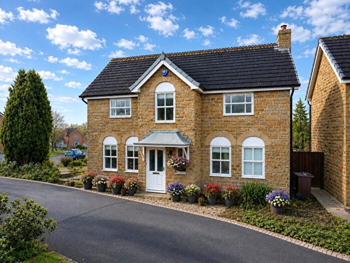 4 Bedroom Detached House For Sale In Highmoor Walk, West Lane, Baildon, Shipley, BD17