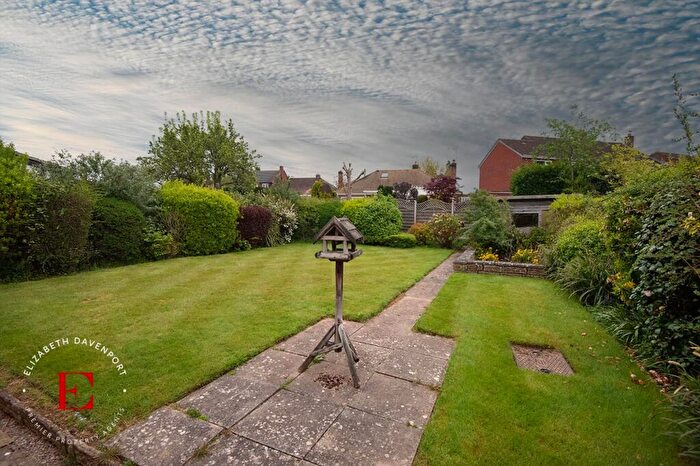 2 Bedroom Detached Bungalow For Sale In Ashfield Road, Kenilworth, CV8
