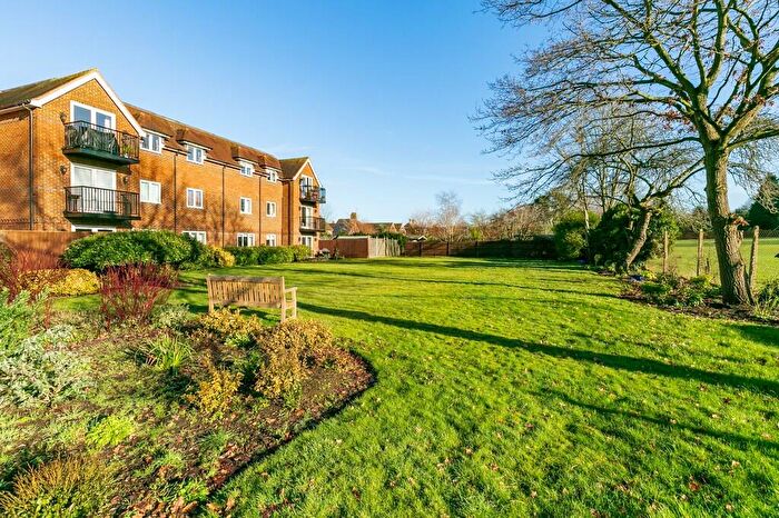2 Bedroom Apartment To Rent In New Road, Chilworth, GU4