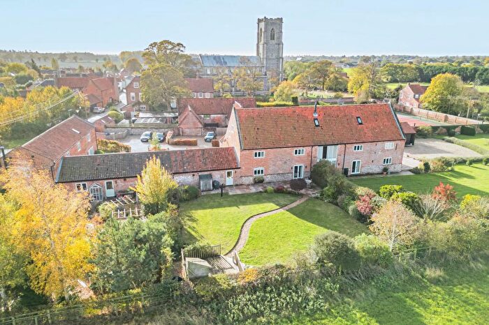 4 Bedroom Semi Detached House For Sale In Idyllic Barn Conversion In Worstead, NR28