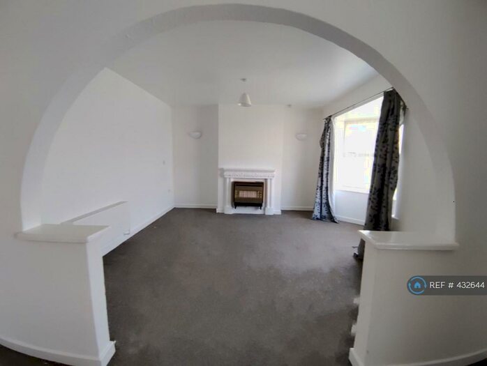 4 Bedroom Semi-Detached House To Rent In Hornby Grove, Hull, HU9