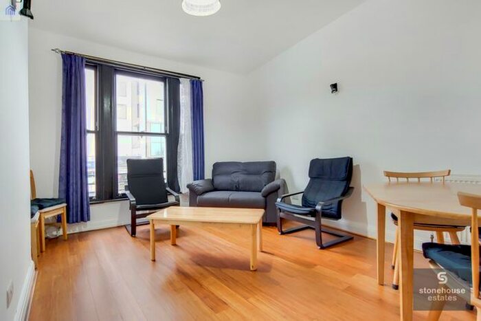 3 Bedroom Flat To Rent In Archway, London, N19