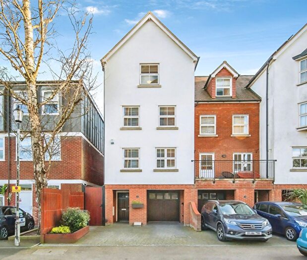 4 Bedroom Property For Sale In Newgate Terrace, Colchester, CO1