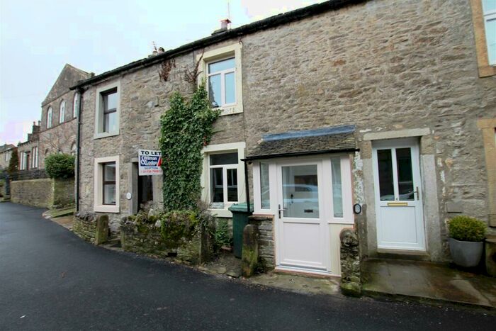 2 Bedroom Cottage To Rent In Chapel Street, Grassington, BD23