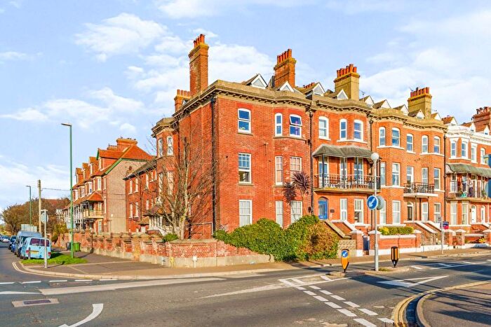 3 Bedroom Flat To Rent In Littlehampton, BN17