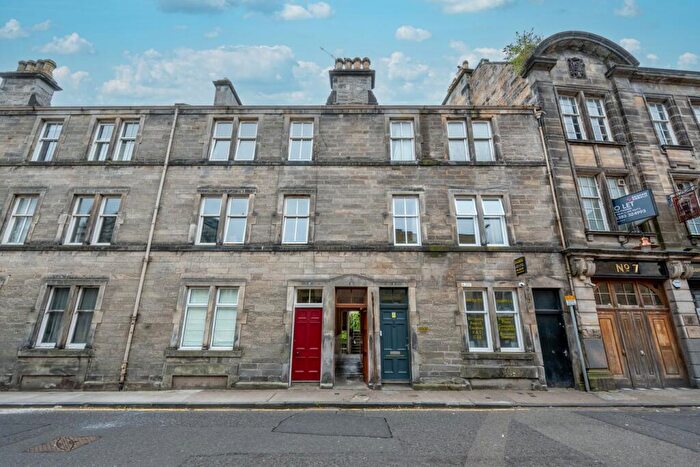 2 Bedroom Flat For Sale In Canmore Street, Dunfermline, KY12