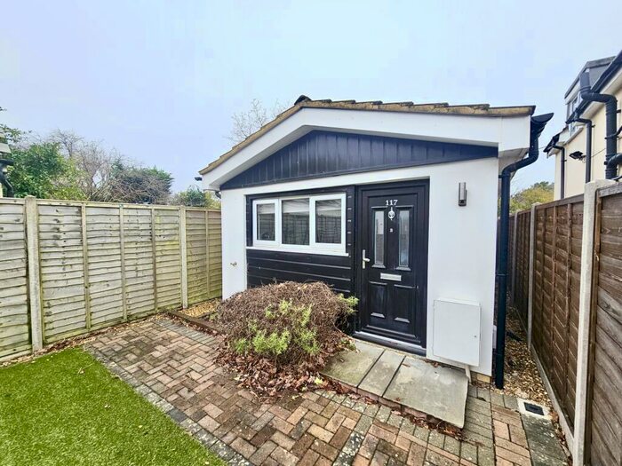 1 Bedroom Detached House To Rent In Deepcut Bridge Road, Camberley, GU16