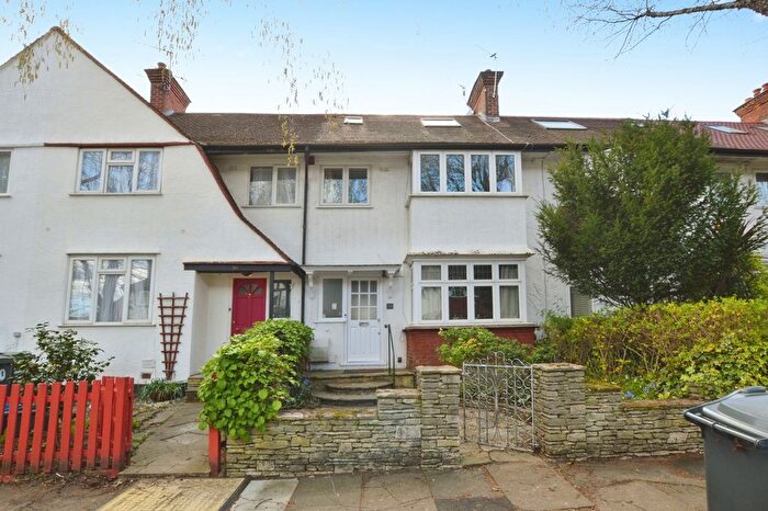 4 Bedroom Terraced House To Rent In Park Drive, London, W3