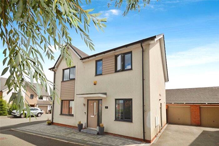 4 Bedroom Detached House For Sale In Hewer Drive, Castle Gresley, Swadlincote, Derbyshire, DE11