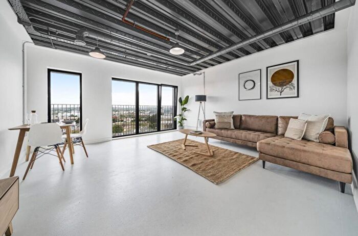 1 Bedroom Apartment To Rent In Aire Lofts, Climate Innovation District, LS9