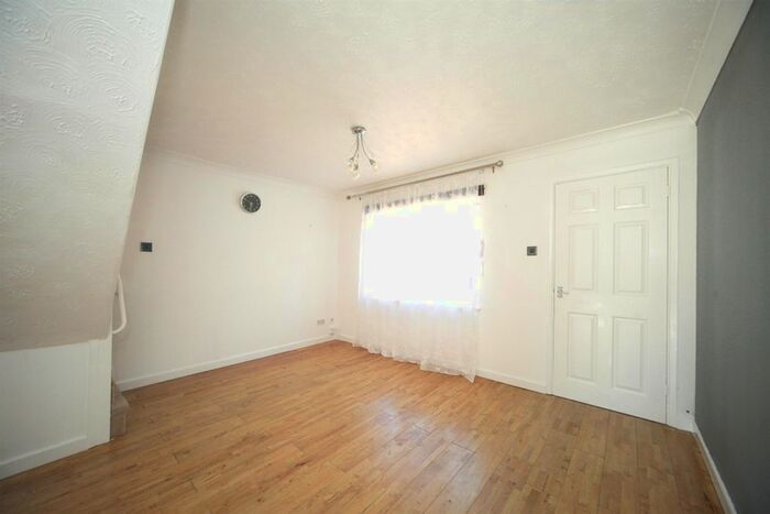 2 Bedroom Semi-Detached House For Sale In Bircham Road, Taunton, TA2