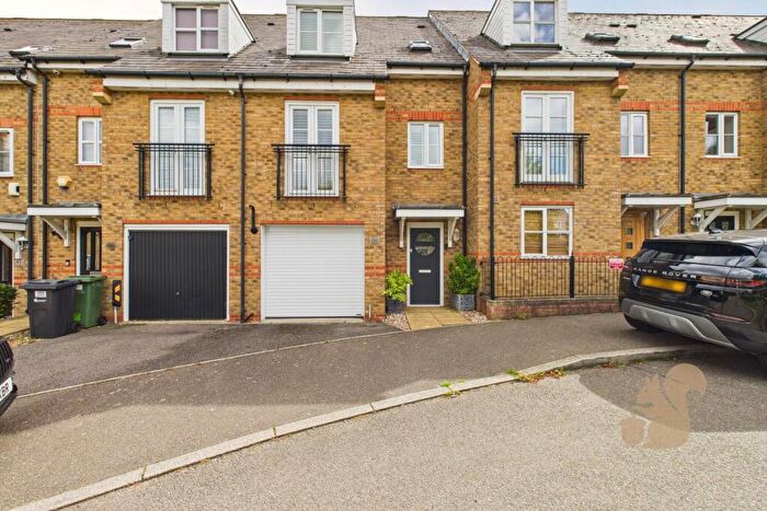 4 Bedroom Town House For Sale In Nottage Crescent, Braintree, CM7