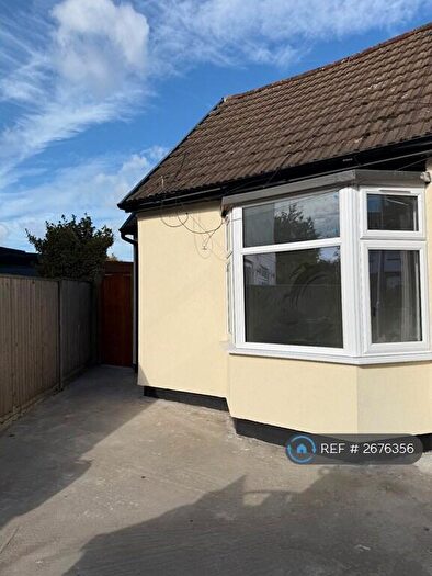 2 Bedroom Bungalow To Rent In Beech Farm Cottage, Woodford Green, IG8