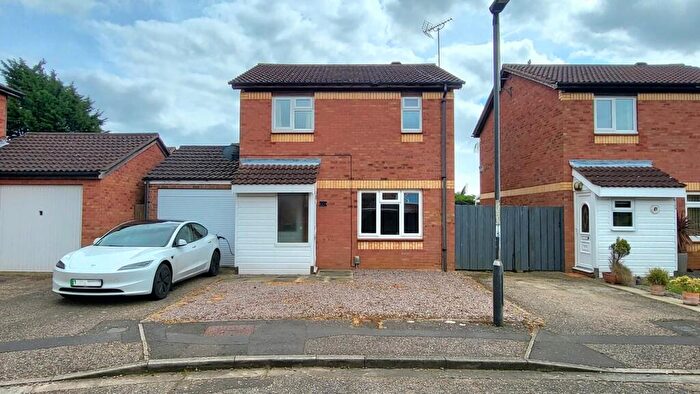 3 Bedroom Detached House For Sale In Home Pasture, Werrington, Peterborough, PE4