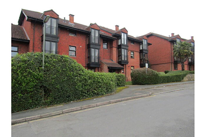 1 Bedroom Flat To Rent In Ellingham, Midhope Road, Woking, GU22