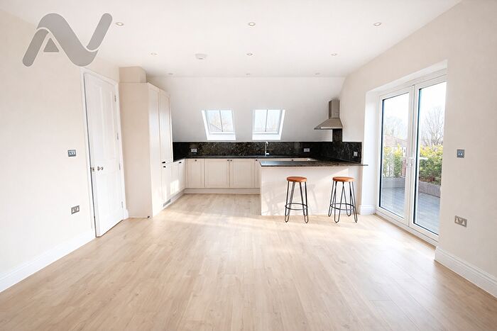 2 Bedroom Flat To Rent In Crouch Hill, London, N8