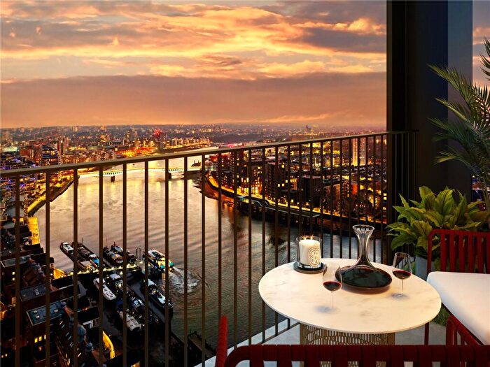 2 Bedroom Apartment For Sale In York Road, Battersea, London, SW11